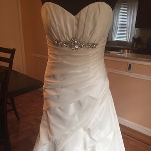 Bonny Bridal Wedding gown